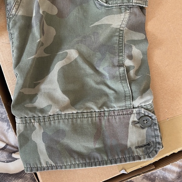 Roots Cargo Crop Pants - Picture 6 of 6